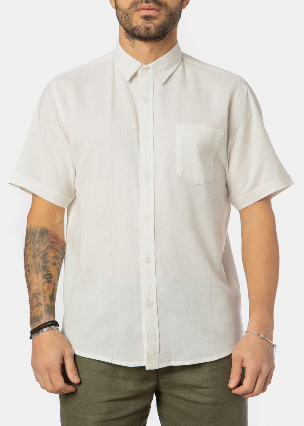 White Classic Shirt w/ Short Sleeves White Classic Shirt w/ Short Sleeves - Image 1