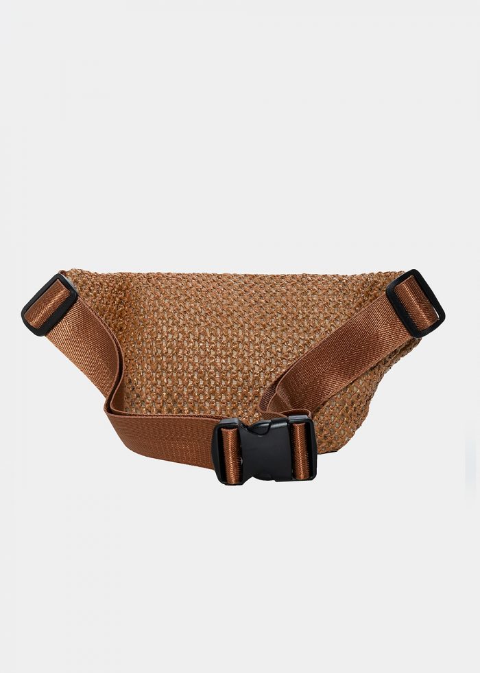 straw belt bag with fringes in brown - Image 2