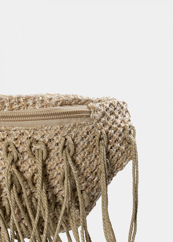 straw belt bag with fringes in beige - Image 3