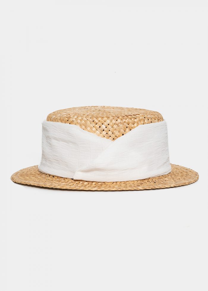 Beige straw hat with white strap - Image 2