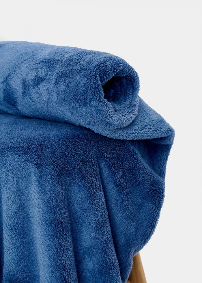 Navy blue fluffy towel - Image 2
